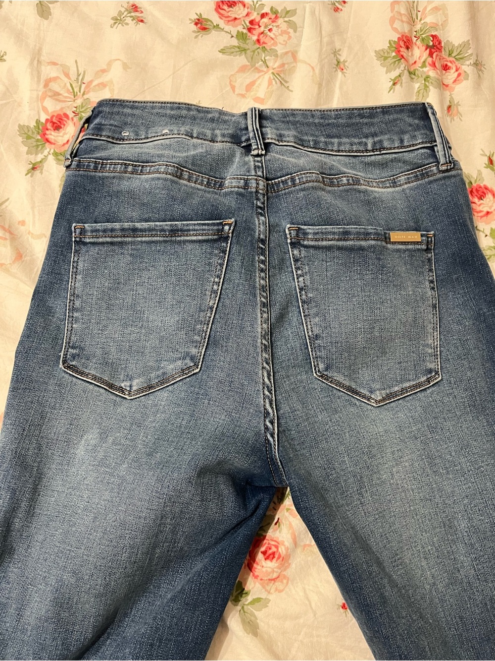 WHBM Classic Blue Women's Straight slim Jeans with Decorative Hem size 0 - Picture 8 of 10